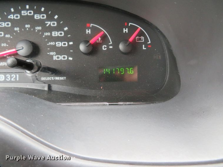 image for item DH1669 2006 Ford E350 Super Duty utility van