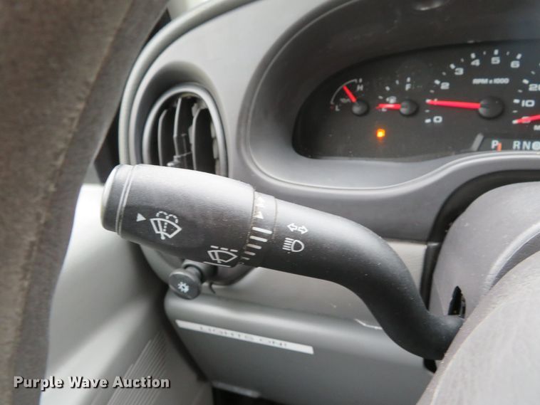 image for item DH1669 2006 Ford E350 Super Duty utility van