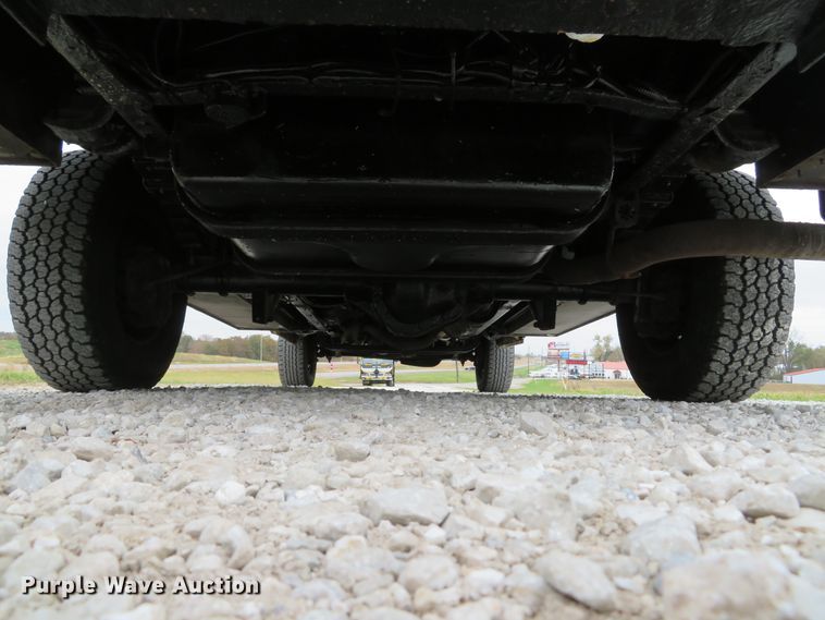 image for item DH1669 2006 Ford E350 Super Duty utility van