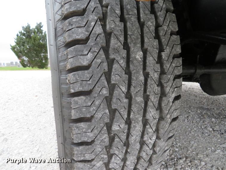 image for item DH1669 2006 Ford E350 Super Duty utility van