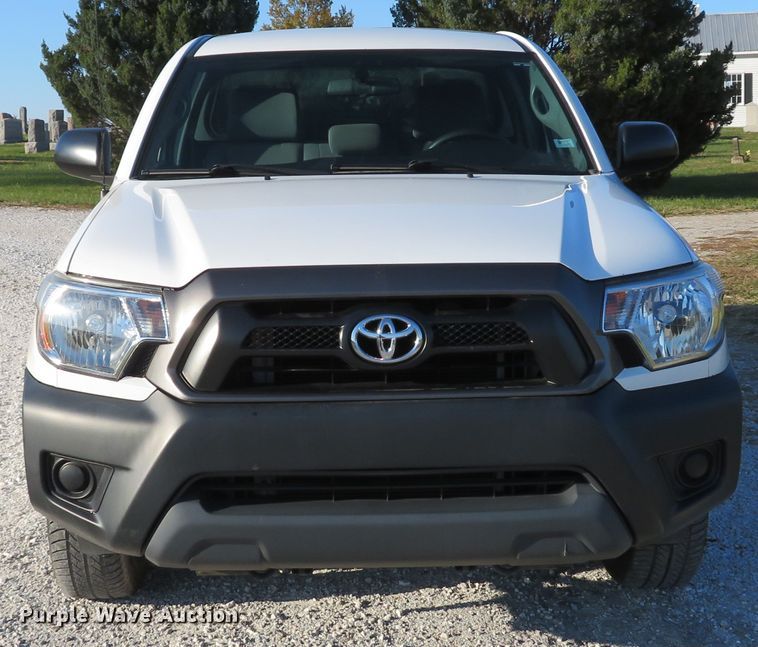 image for item DH1674 2014 Toyota Tacoma pickup truck