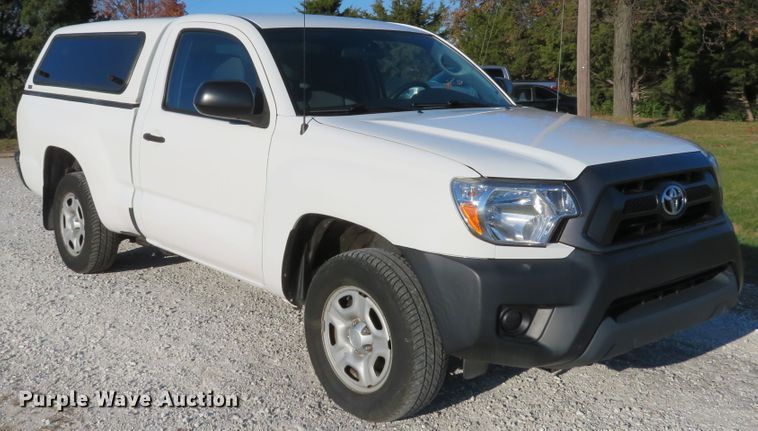 image for item DH1674 2014 Toyota Tacoma pickup truck