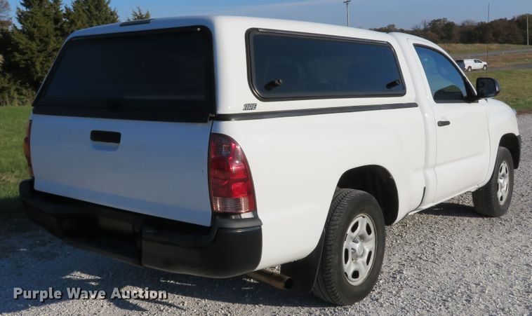 image for item DH1674 2014 Toyota Tacoma pickup truck