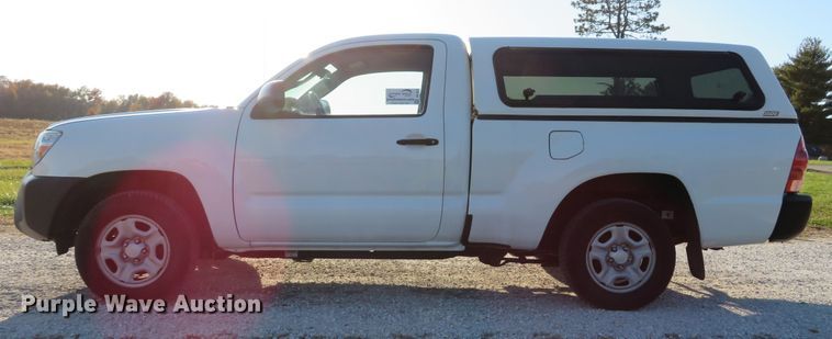 image for item DH1674 2014 Toyota Tacoma pickup truck