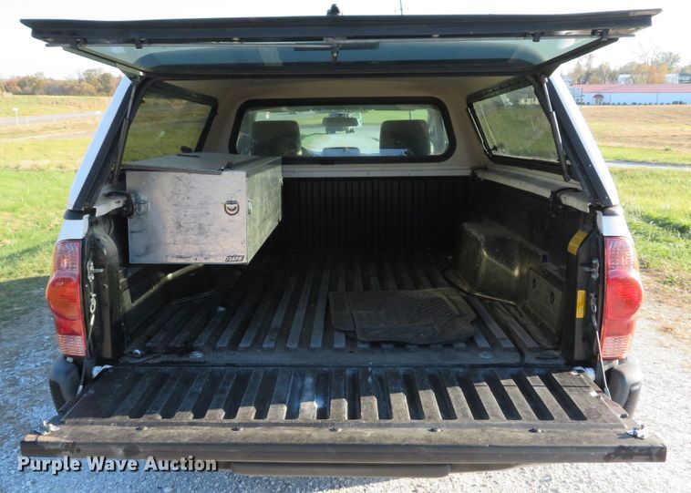 image for item DH1674 2014 Toyota Tacoma pickup truck