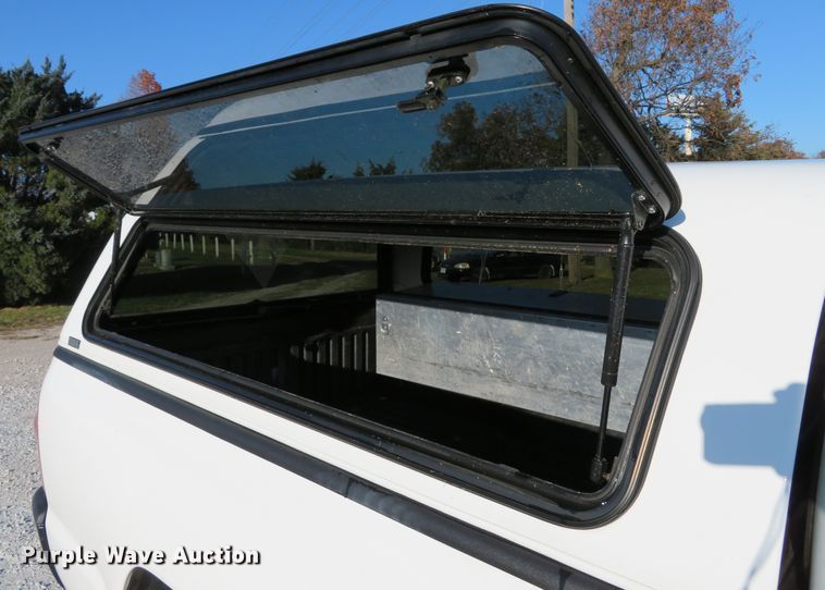 image for item DH1674 2014 Toyota Tacoma pickup truck