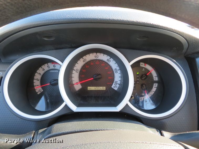 image for item DH1674 2014 Toyota Tacoma pickup truck