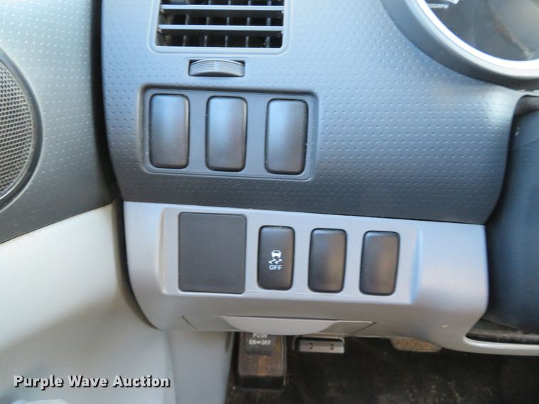 image for item DH1674 2014 Toyota Tacoma pickup truck