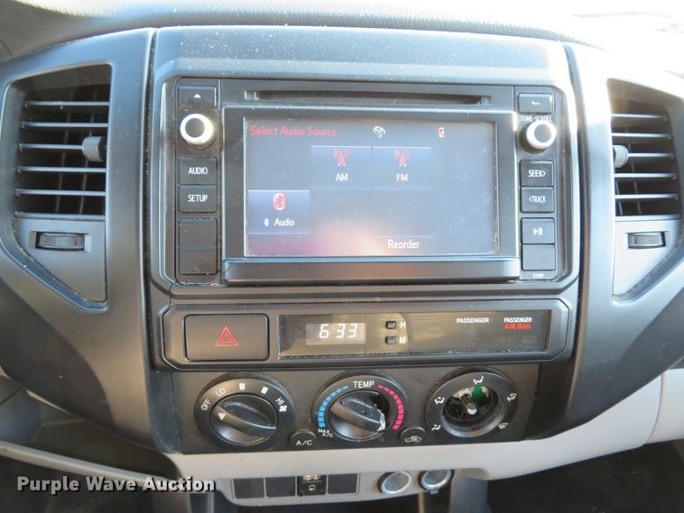 image for item DH1674 2014 Toyota Tacoma pickup truck