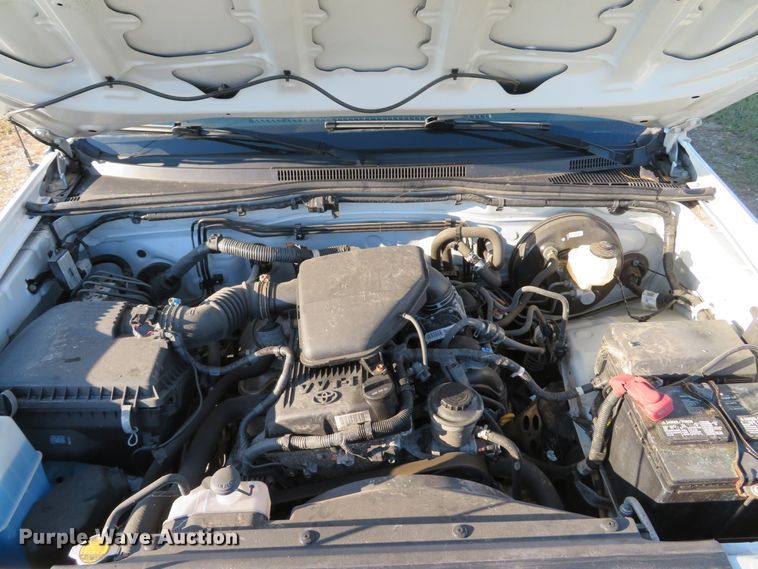 image for item DH1674 2014 Toyota Tacoma pickup truck