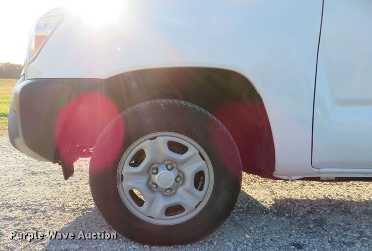 image for item DH1674 2014 Toyota Tacoma pickup truck