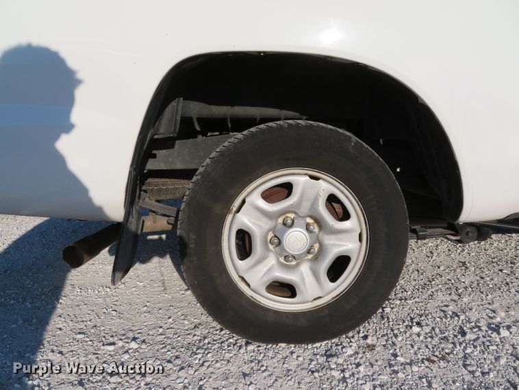 image for item DH1674 2014 Toyota Tacoma pickup truck