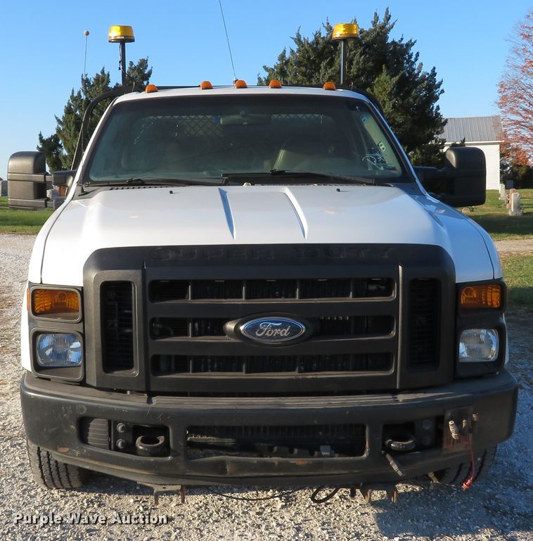 image for item DH1676 2008 Ford F350 Super Duty flatbed pickup truck