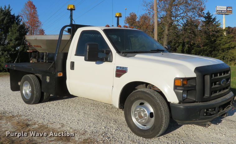 image for item DH1676 2008 Ford F350 Super Duty flatbed pickup truck