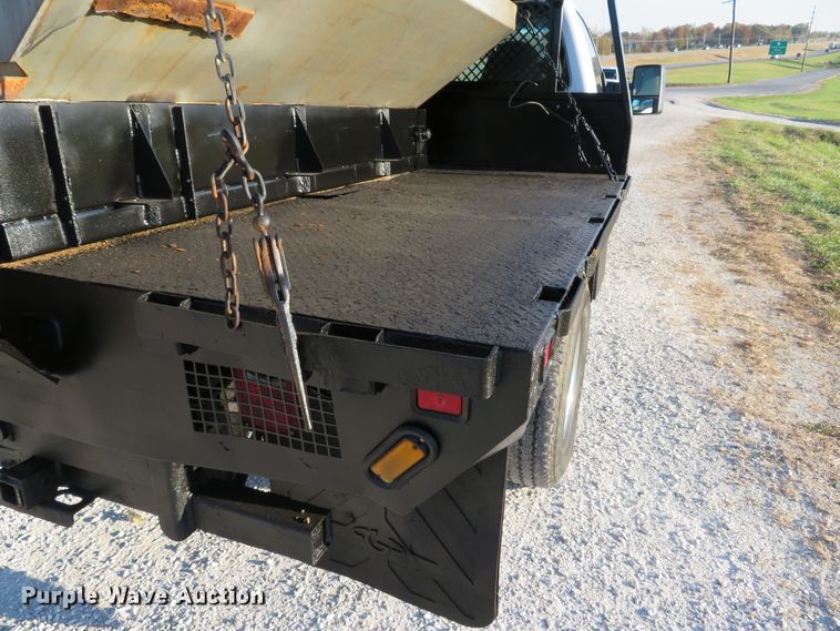 image for item DH1676 2008 Ford F350 Super Duty flatbed pickup truck