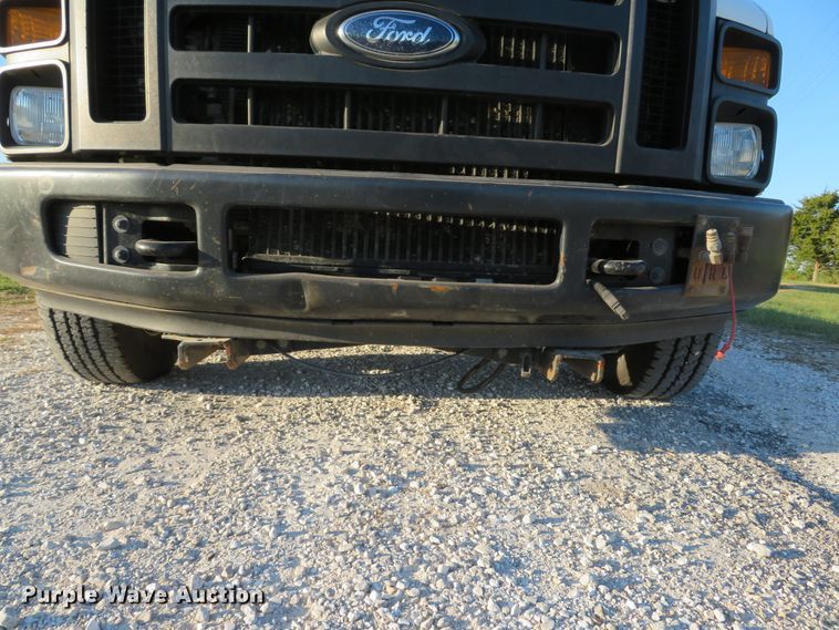 image for item DH1676 2008 Ford F350 Super Duty flatbed pickup truck