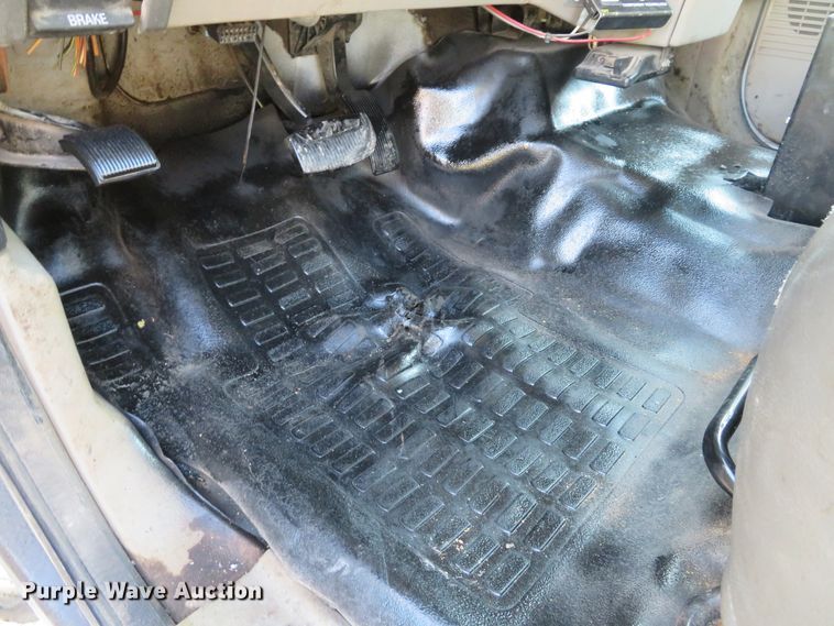 image for item DH1676 2008 Ford F350 Super Duty flatbed pickup truck