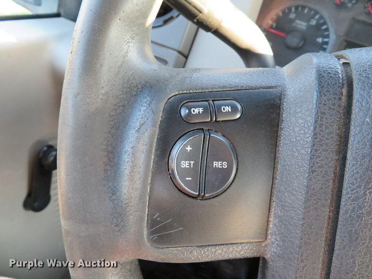 image for item DH1676 2008 Ford F350 Super Duty flatbed pickup truck