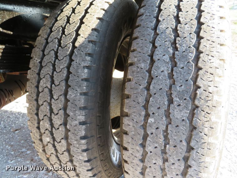 image for item DH1676 2008 Ford F350 Super Duty flatbed pickup truck