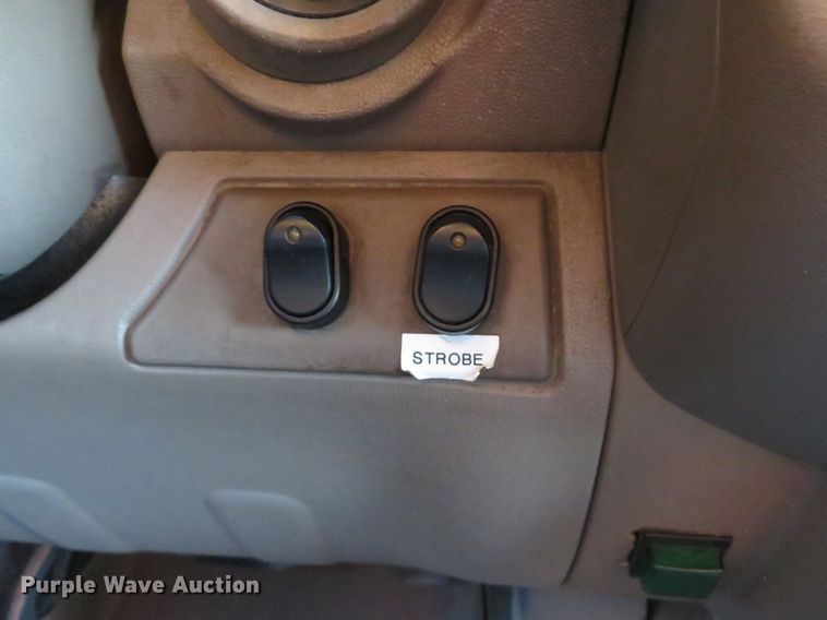 image for item DH1678 2014 Nissan Frontier Ext. Cab flatbed pickup truck