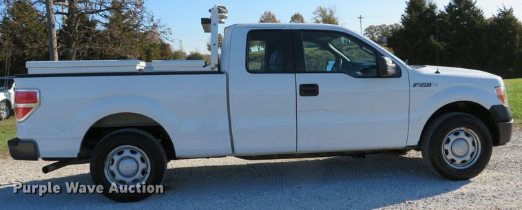 image for item DH1679 2013 Ford F150 XL SuperCab pickup truck