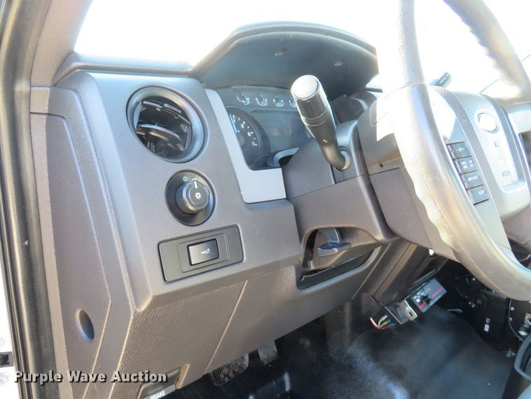 image for item DH1679 2013 Ford F150 XL SuperCab pickup truck