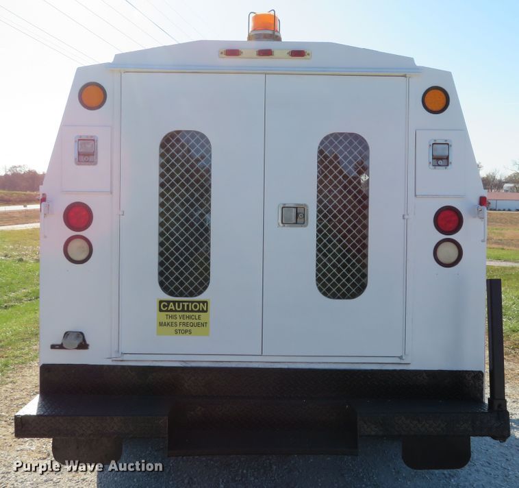 image for item DH1680 2006 Ford E350 Super Duty utility van