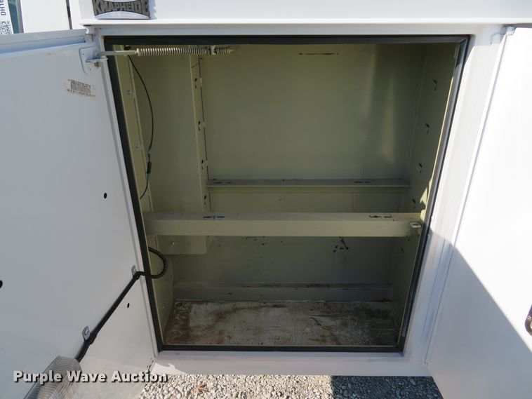 image for item DH1680 2006 Ford E350 Super Duty utility van