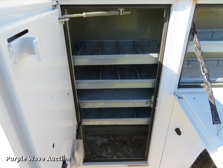 image for item DH1680 2006 Ford E350 Super Duty utility van