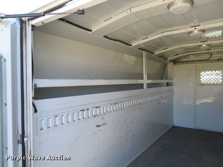 image for item DH1680 2006 Ford E350 Super Duty utility van