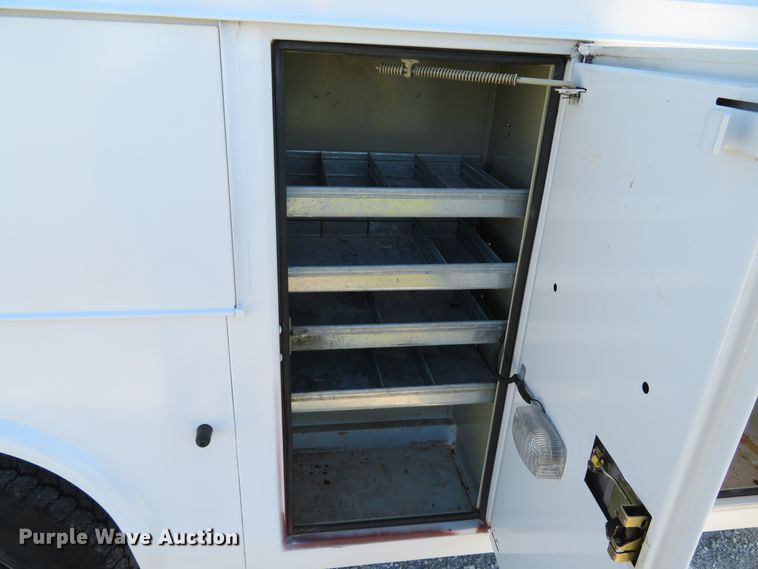 image for item DH1680 2006 Ford E350 Super Duty utility van