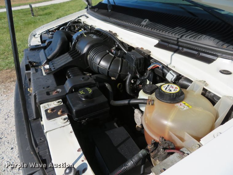 image for item DH1680 2006 Ford E350 Super Duty utility van