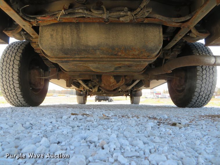 image for item DH1680 2006 Ford E350 Super Duty utility van