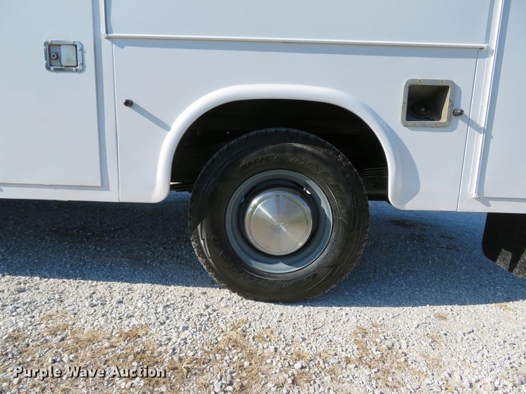 image for item DH1680 2006 Ford E350 Super Duty utility van