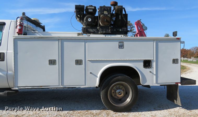 image for item DH1681 2012 Ford F550 Super Duty XL service truck with crane