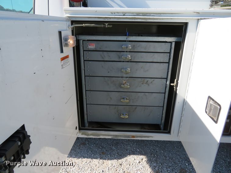 image for item DH1681 2012 Ford F550 Super Duty XL service truck with crane