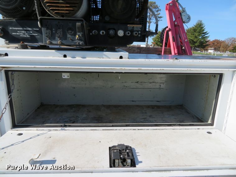 image for item DH1681 2012 Ford F550 Super Duty XL service truck with crane