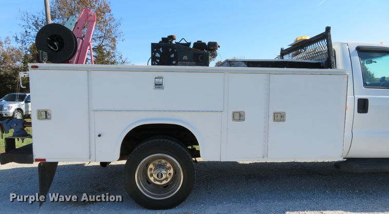 image for item DH1681 2012 Ford F550 Super Duty XL service truck with crane