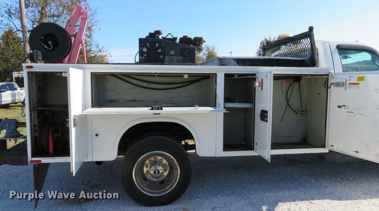 image for item DH1681 2012 Ford F550 Super Duty XL service truck with crane