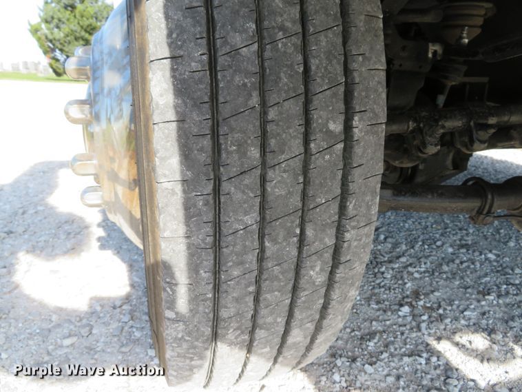 image for item DH1681 2012 Ford F550 Super Duty XL service truck with crane