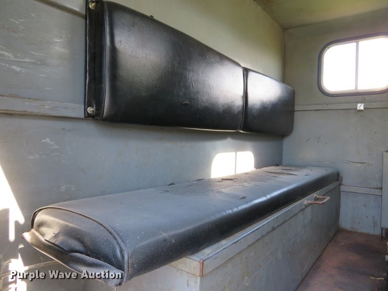 image for item DH1683 2005 GMC C6500 chipper truck