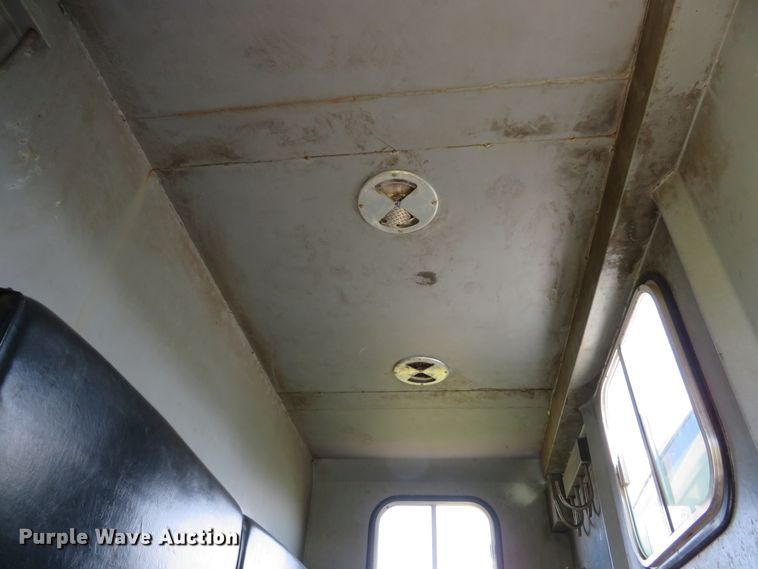 image for item DH1683 2005 GMC C6500 chipper truck