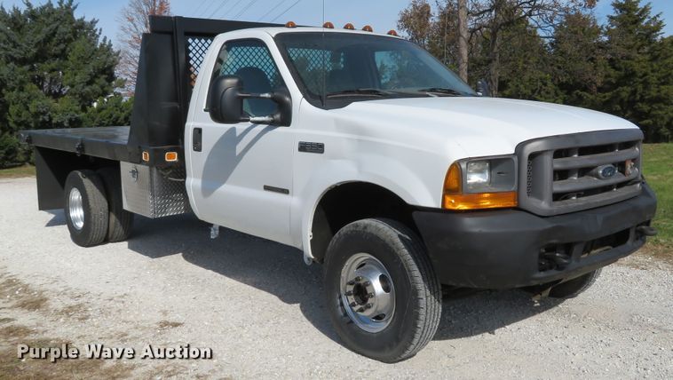 image for item DH1684 2000 Ford F350 Super Duty XL flatbed pickup truck