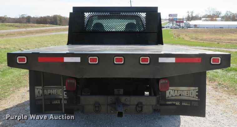 image for item DH1684 2000 Ford F350 Super Duty XL flatbed pickup truck