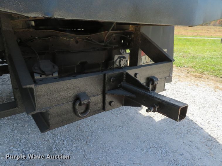 image for item DH1684 2000 Ford F350 Super Duty XL flatbed pickup truck