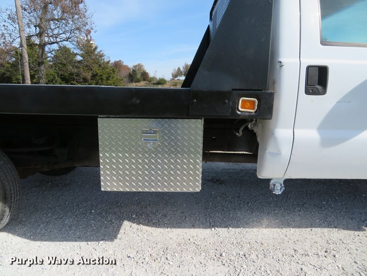 image for item DH1684 2000 Ford F350 Super Duty XL flatbed pickup truck