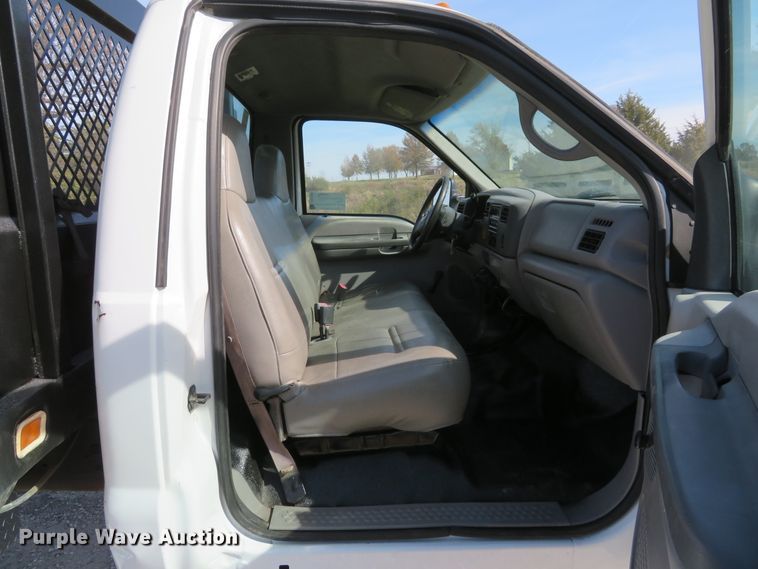 image for item DH1684 2000 Ford F350 Super Duty XL flatbed pickup truck