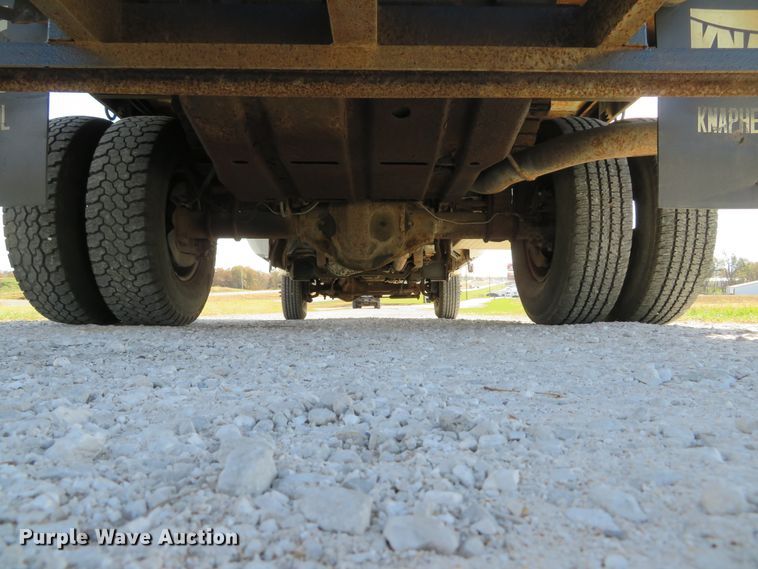 image for item DH1684 2000 Ford F350 Super Duty XL flatbed pickup truck