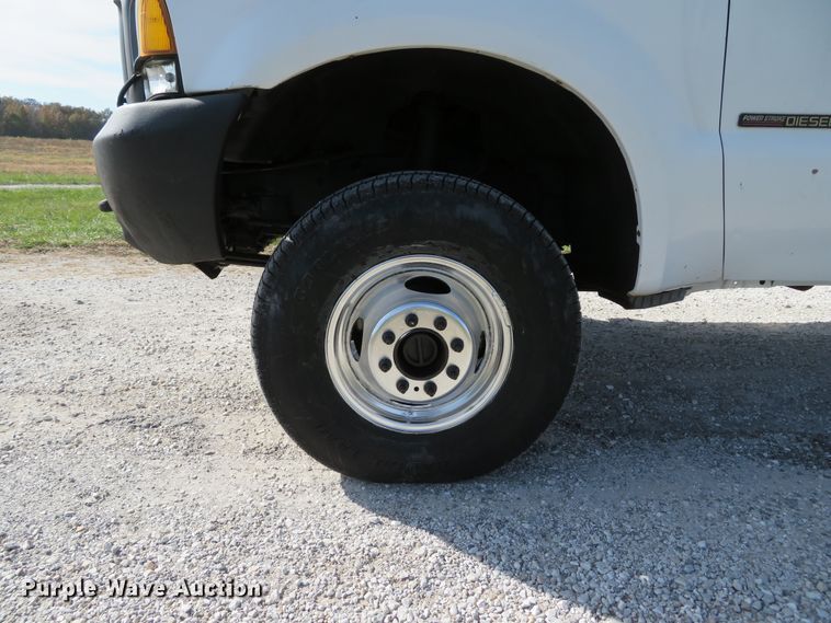 image for item DH1684 2000 Ford F350 Super Duty XL flatbed pickup truck