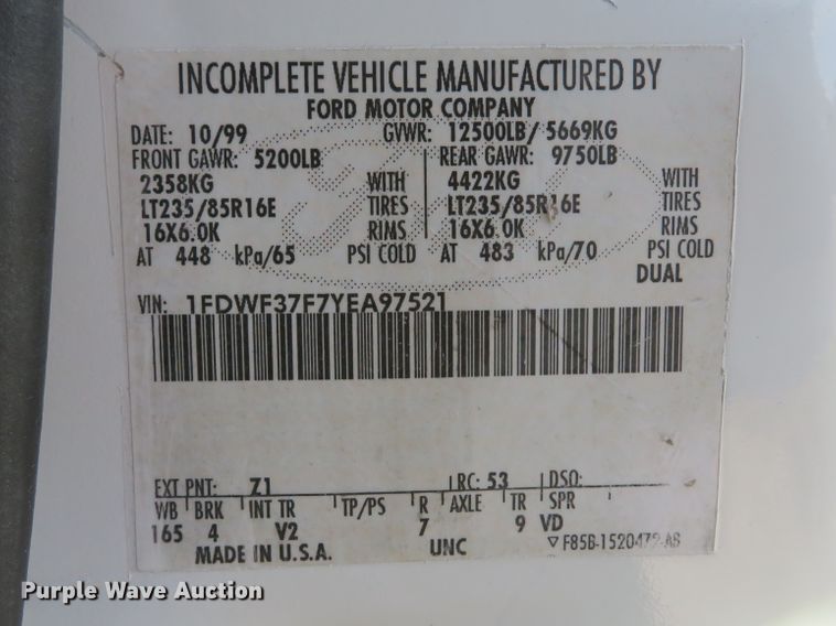 image for item DH1684 2000 Ford F350 Super Duty XL flatbed pickup truck